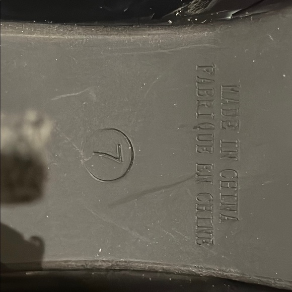 Suzy Shier Black Patent Studded Heels, size 7 - Picture 9 of 9